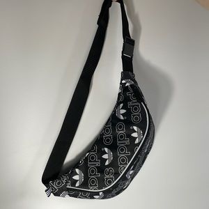 Adidas fanny pack bag